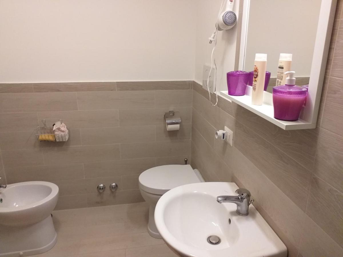 Relax In Centro Bed & Breakfast เนเปิลส์ ภายนอก รูปภาพ