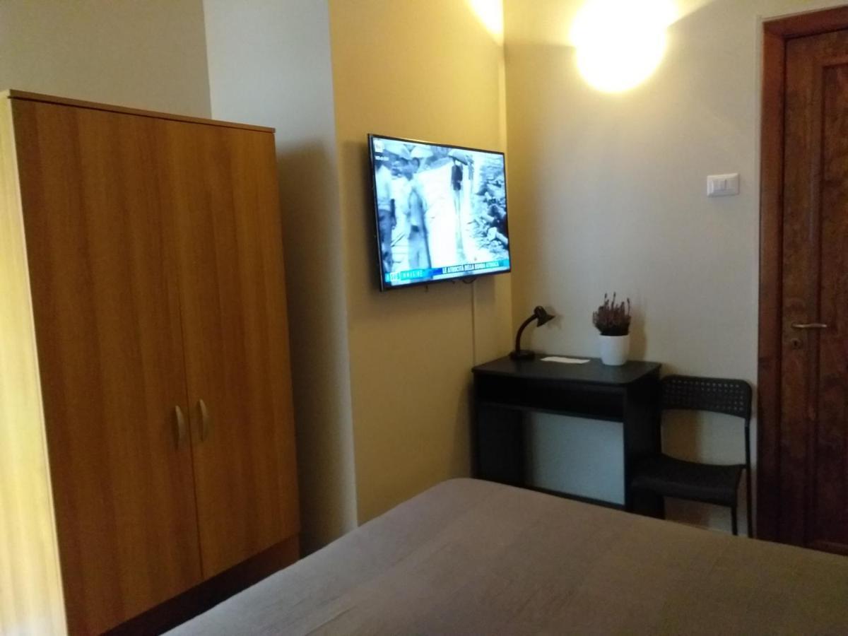 Relax In Centro Bed & Breakfast เนเปิลส์ ภายนอก รูปภาพ